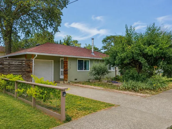 171 Court Street, Ukiah, CA 95482