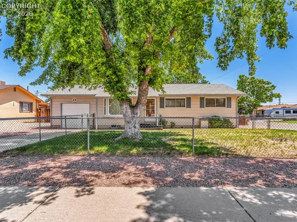 2690 Hollywood Dr, Pueblo, CO 81005