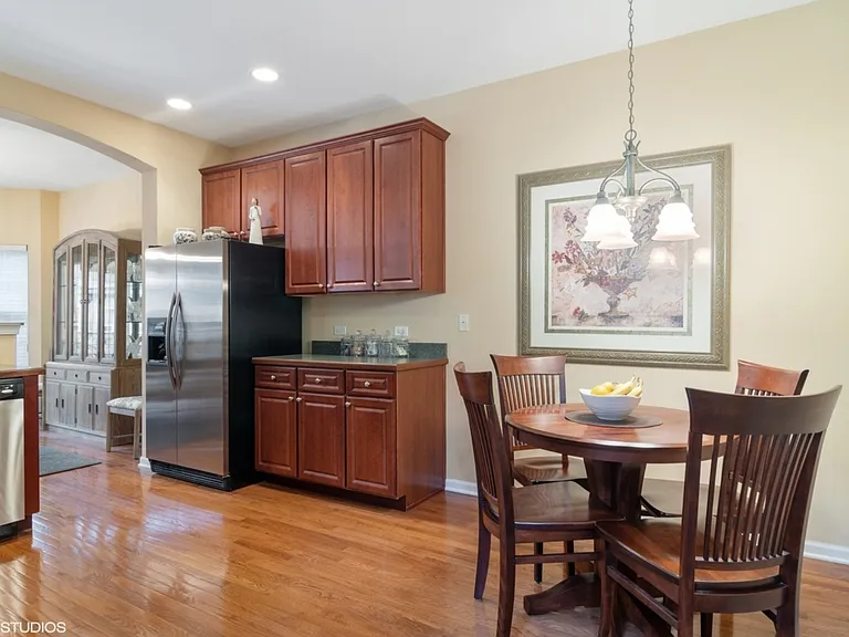 1212 Townes Cir — Photo 10