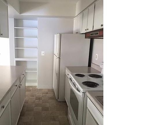 5th image of 500 N Liberty St APT 4
