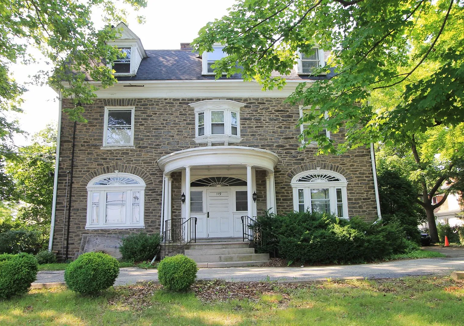 119 East Johnson — Photo 1