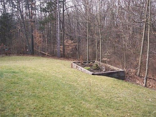 3rd image of 1585 Hawthorne Hills Dr SE