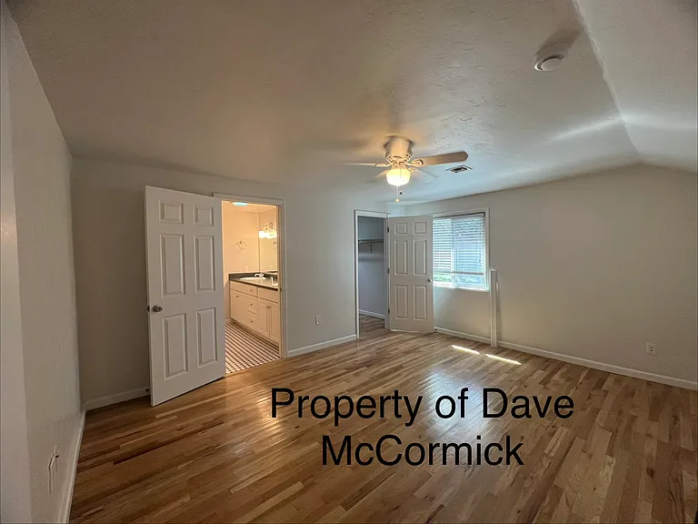 108 E Terrace Ave — Photo 3