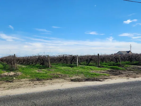 13608 S Academy Ave, Kingsburg, CA 93631