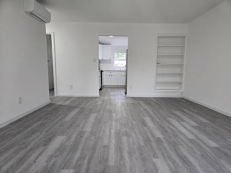 115 Maple Dr — Photo 4