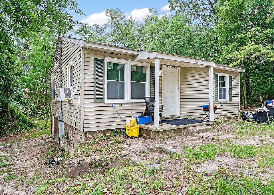 2nd image of 739 McArthur Rd
