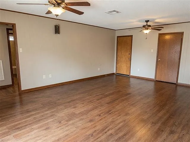 517 Rosa Ave — Photo 2