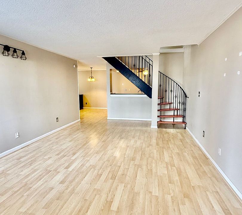1st image of 1021 Saint Andrews Way APT C