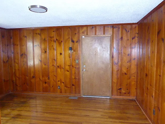 214 Wilowen Dr — Photo 5