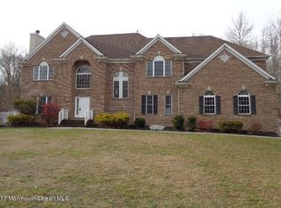 6 Greentree Ct, Howell, NJ 07731