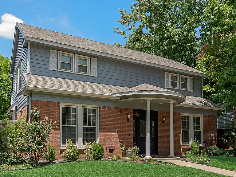 4641 Reunion Dr — Photo 2