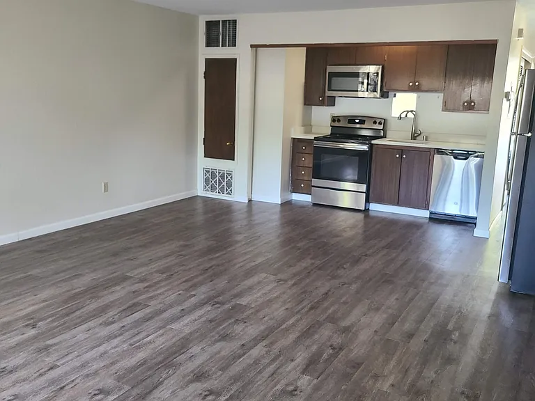 745 F St #5 — Photo 4