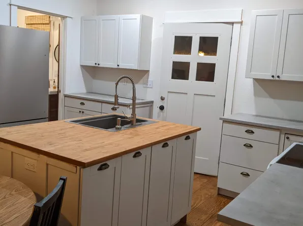 911 Irvine St W, The Dalles, OR 97058