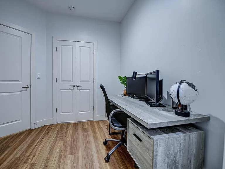945 E Playa Del Norte Dr #2025 — Photo 8