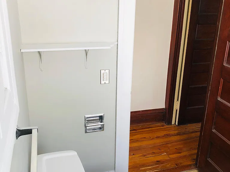 61 Quincy St — Photo 18
