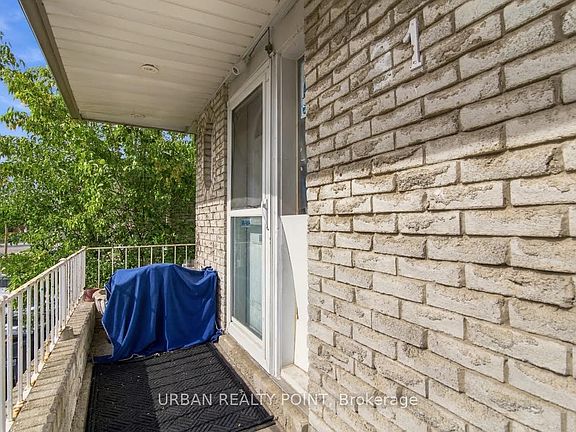 3rd image of 31 Ivybridge Dr