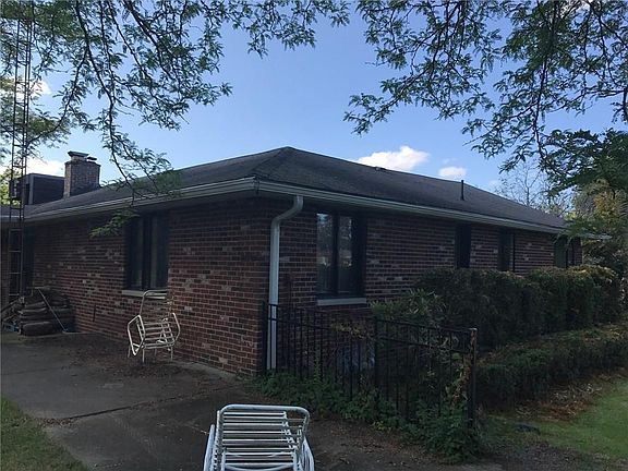 3rd image of 1143 Saint Ann Dr