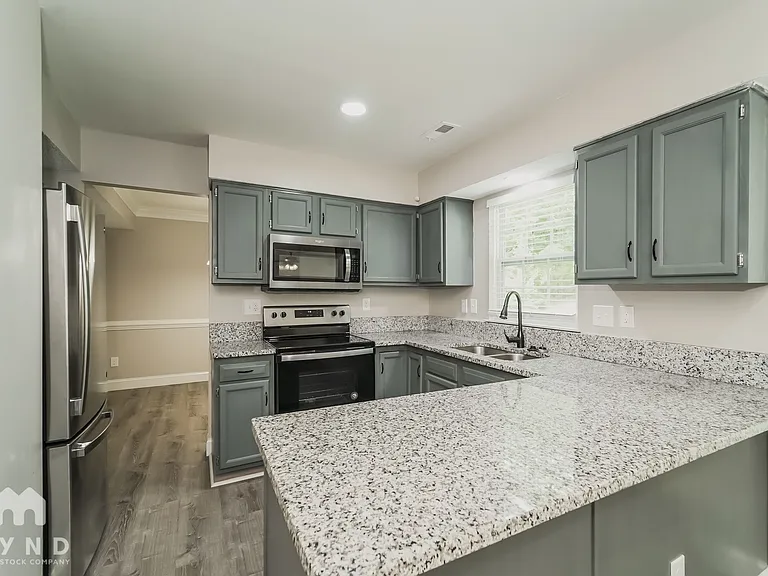 9315 Haywain Ct — Photo 2