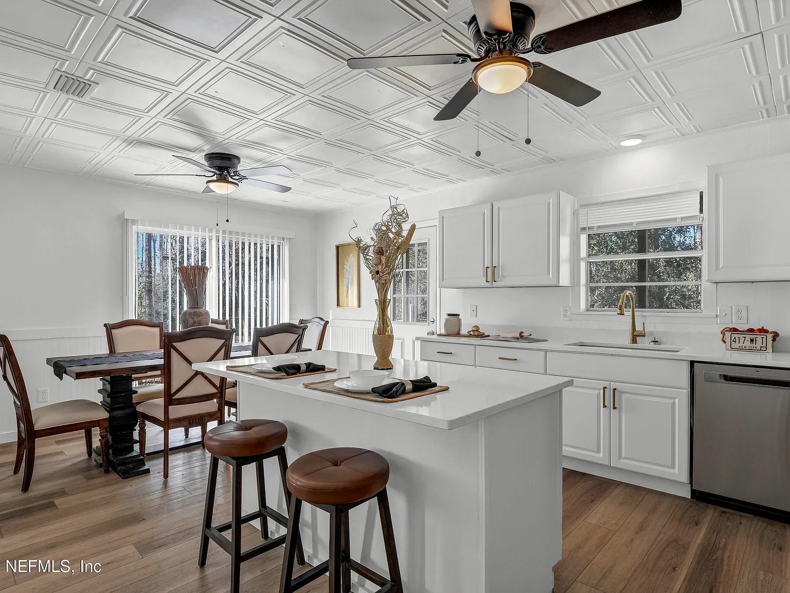 4 bed, 2.0 bath, 1717 sqft, $2,400 — Photo 3