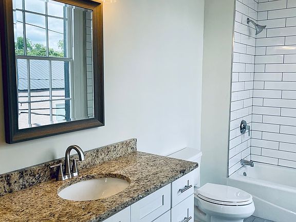 3rd image of 146 E Washington St #201