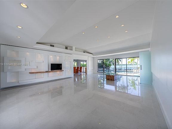 5th image of 10331 E Broadview Dr