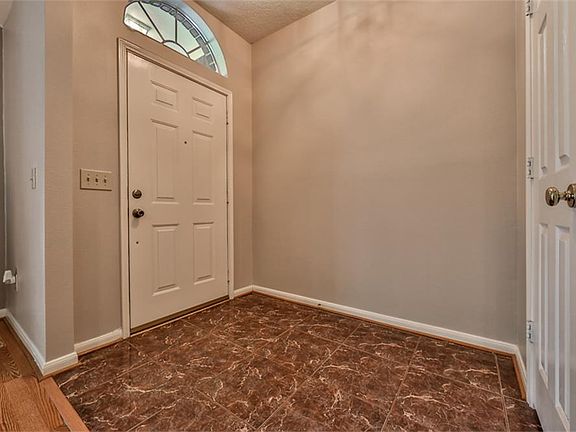 3rd image of 9307 Cabin Creek Dr