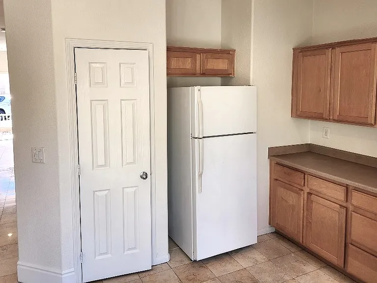 10544 Blanca Peak Ave — Photo 2