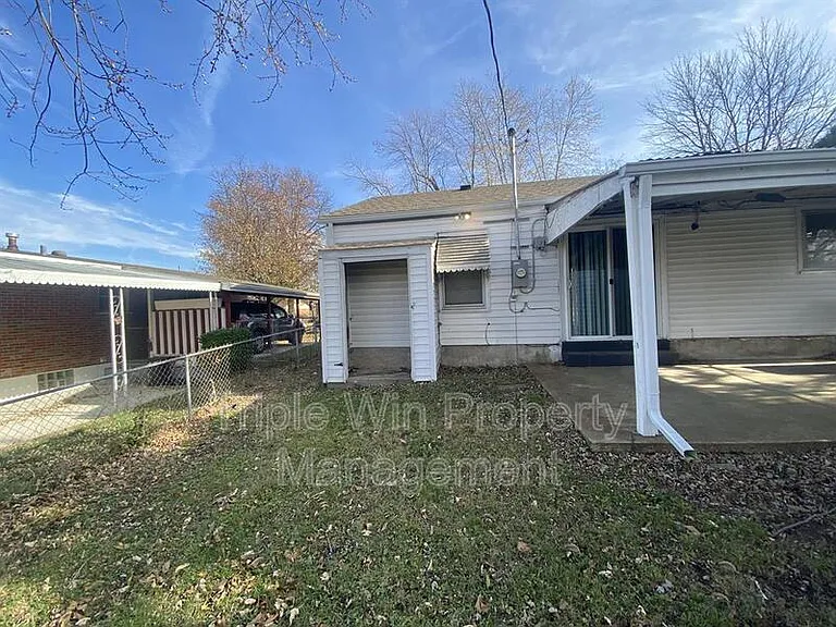 3133 Rex Ave — Photo 3