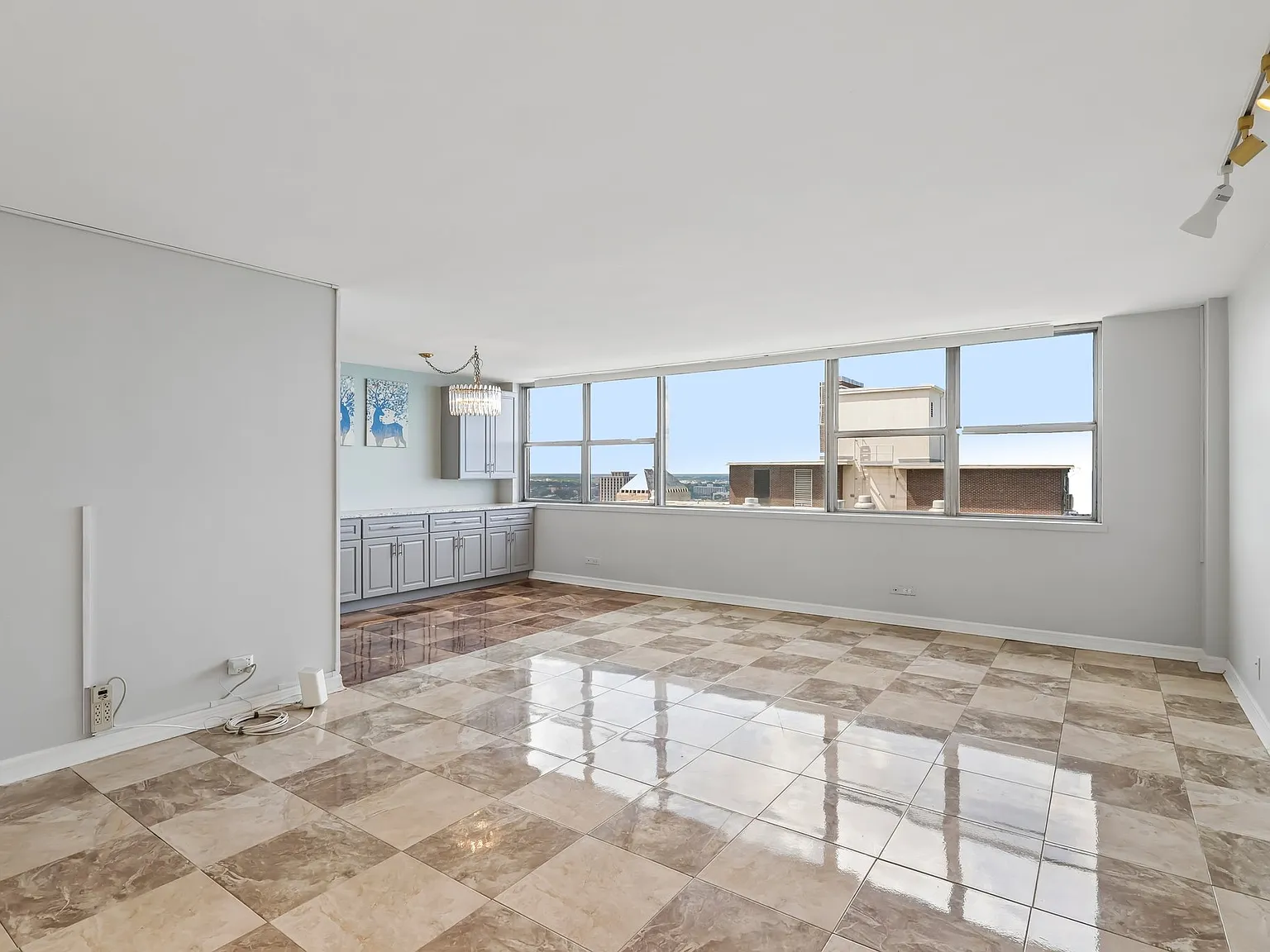 2 bed, 1400 sqft, $2,700 — Photo 4