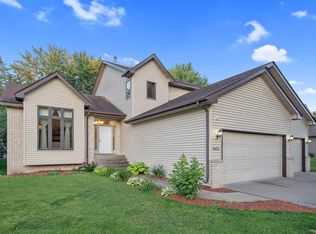 6626 Red Birch Ct, Lino Lakes, MN 55014