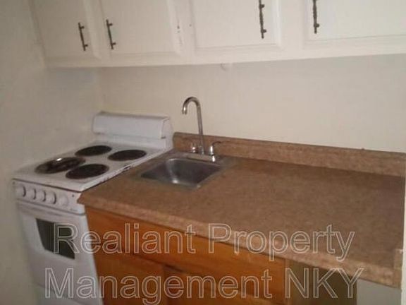 3rd image of 431 Greenup St Unit 6