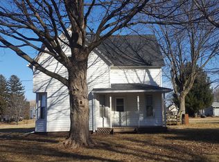 512 N Grant St, Reynolds, IL