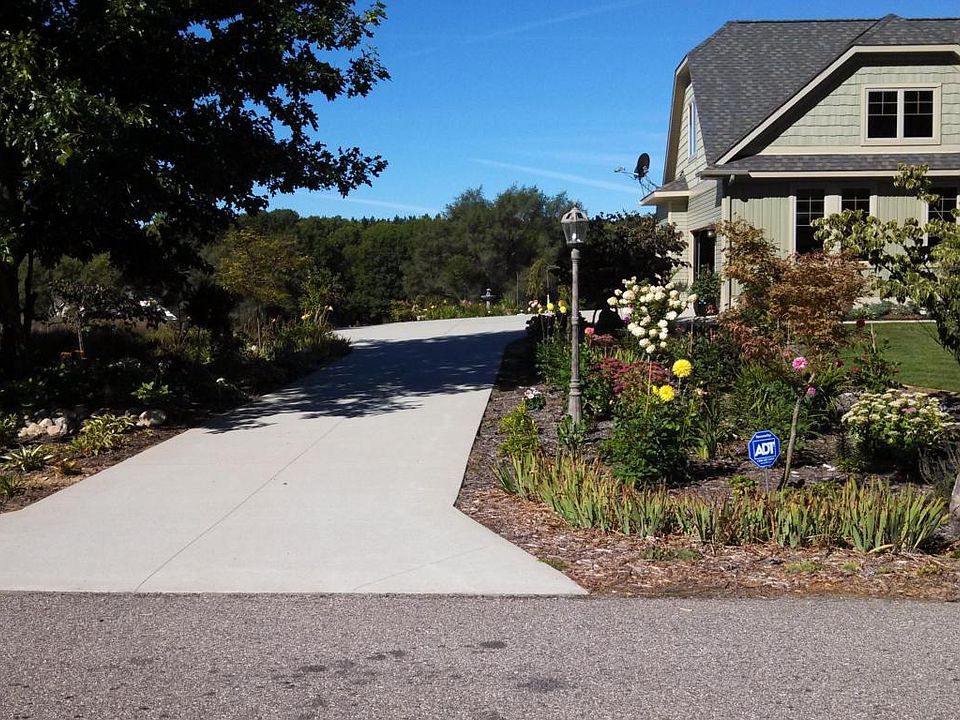 1st image of 21929 Hilltop Cir #20