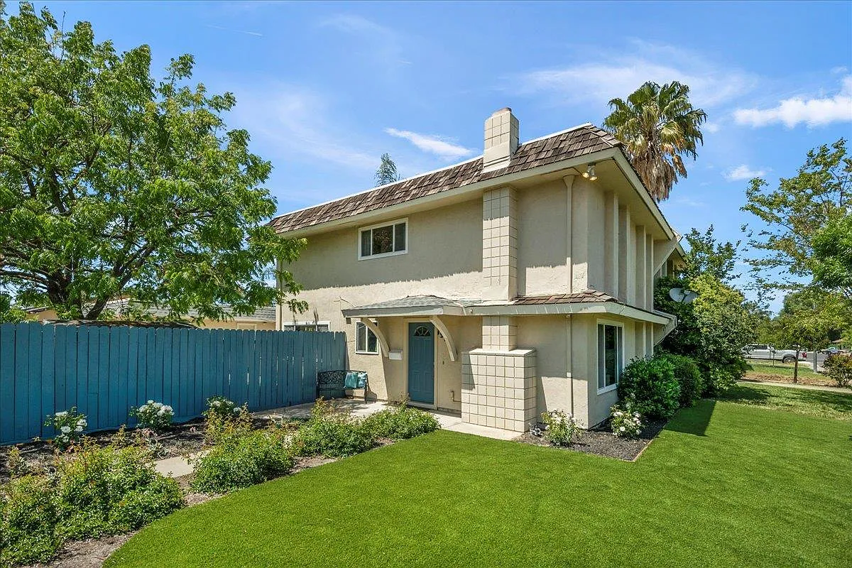 1912 De Vaca Way photo 1