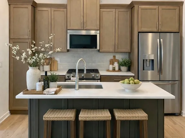 4 Oakwood Ln, Sellersville, PA 18960