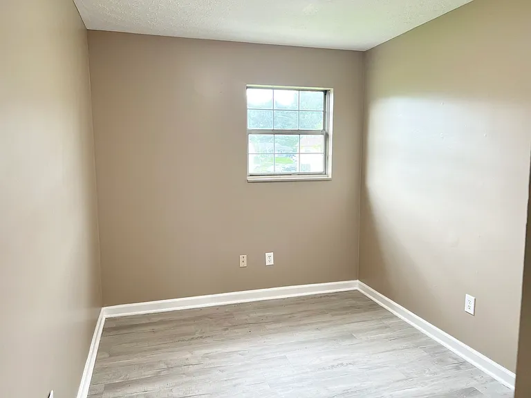 1420 Kingswood Way #1 — Photo 5