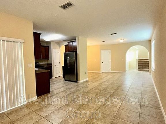 5th image of 2516 Seven Oaks Dr