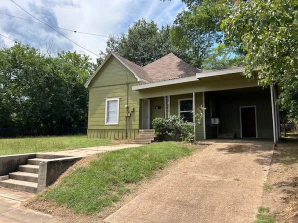 131 12th St NW, Paris, TX 75460