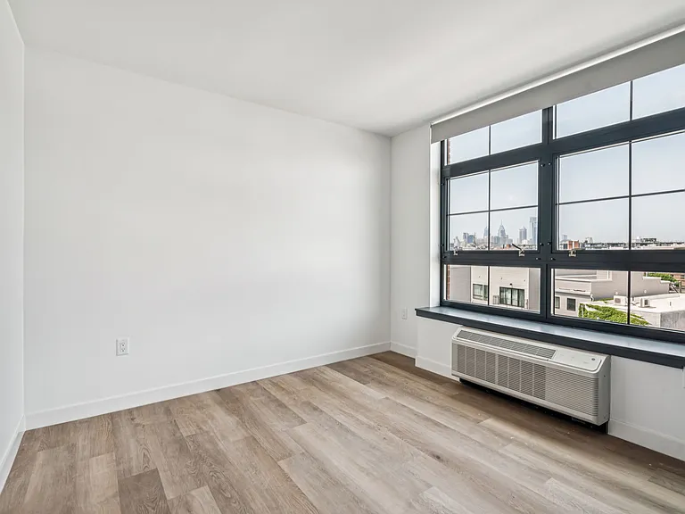 Frankford Grand — Photo 91