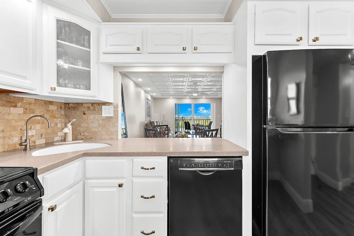 1 bed, 946 sqft, $3,500 — Photo 2