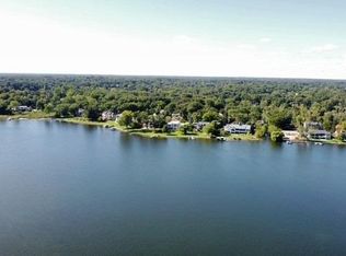 2733 Turtle Lake Dr, Bloomfield Hills, MI 48302