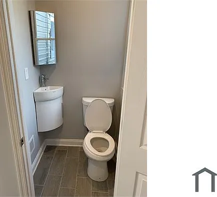 3 bed, 1020 sqft, $1,990 — Photo 3