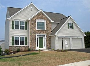 238 Charlan Blvd, Mount Joy, PA 17552