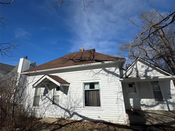 213 Short St, Maxwell, IA 50161