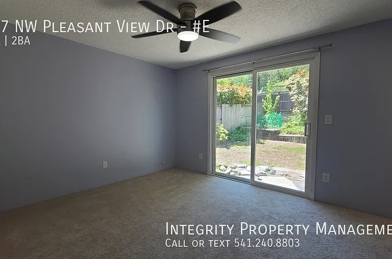 347 NW Pleasant View Dr #E — Photo 11