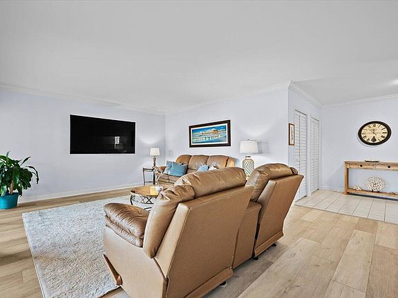 5th image of 16913 Waterbend Dr APT 165