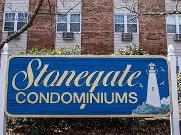 27 E Bullocks Point Ave N Unit 2-A, Riverside, RI 02915
