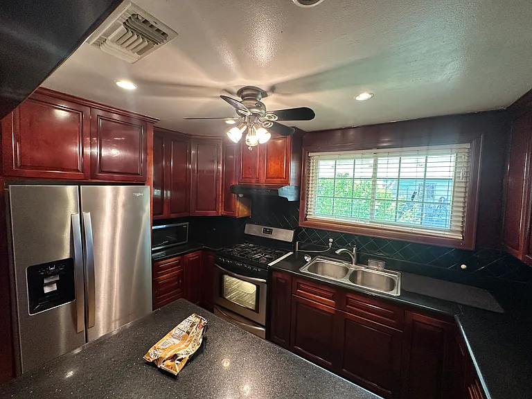 483 E Daleville Ave — Photo 9