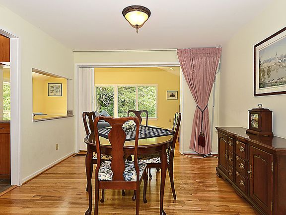 3rd image of 8312 Tomlinson Ave