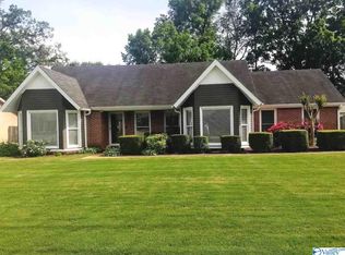 2209 Victoria Dr SW, Decatur, AL 35603